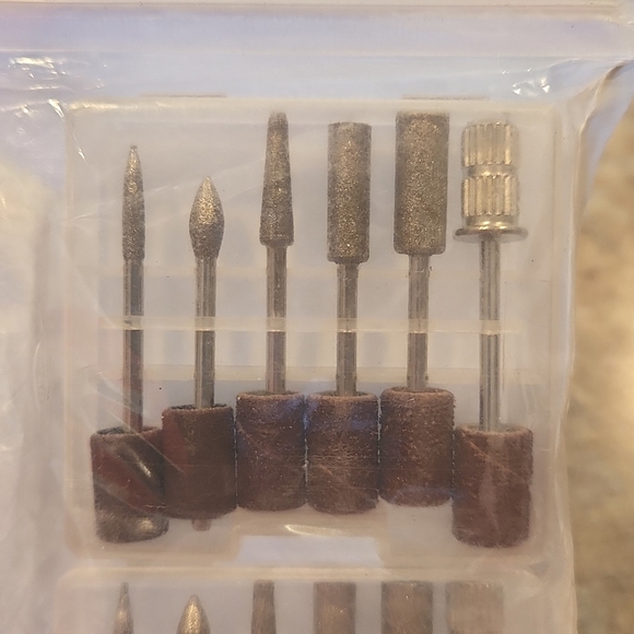 12 Nail drill bits - Picture 7 of 7